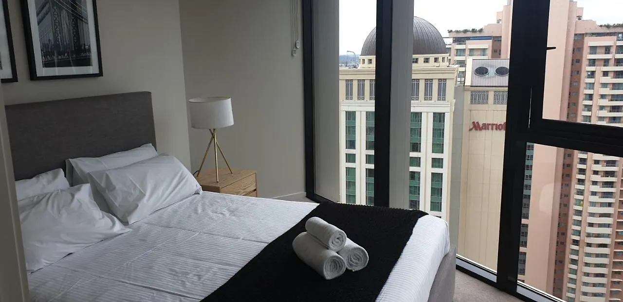 Spire Residences Brisbane 4*,