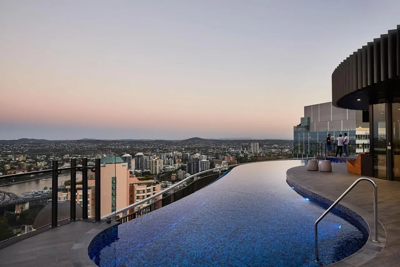 Spire Residences Brisbane 4*,